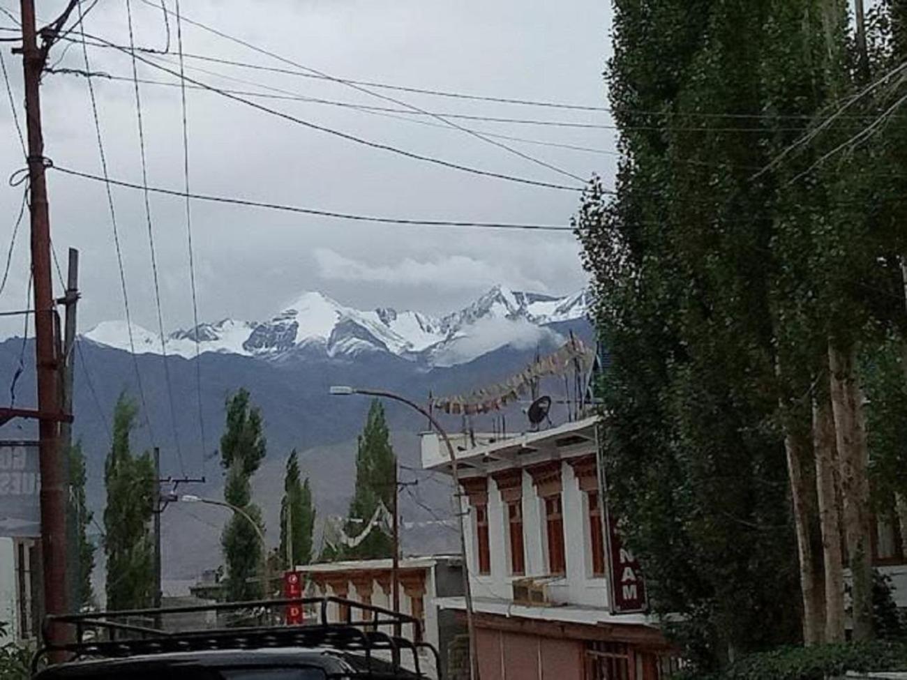 Hotel Sky Desert - Leh Ladakh Ut Εξωτερικό φωτογραφία